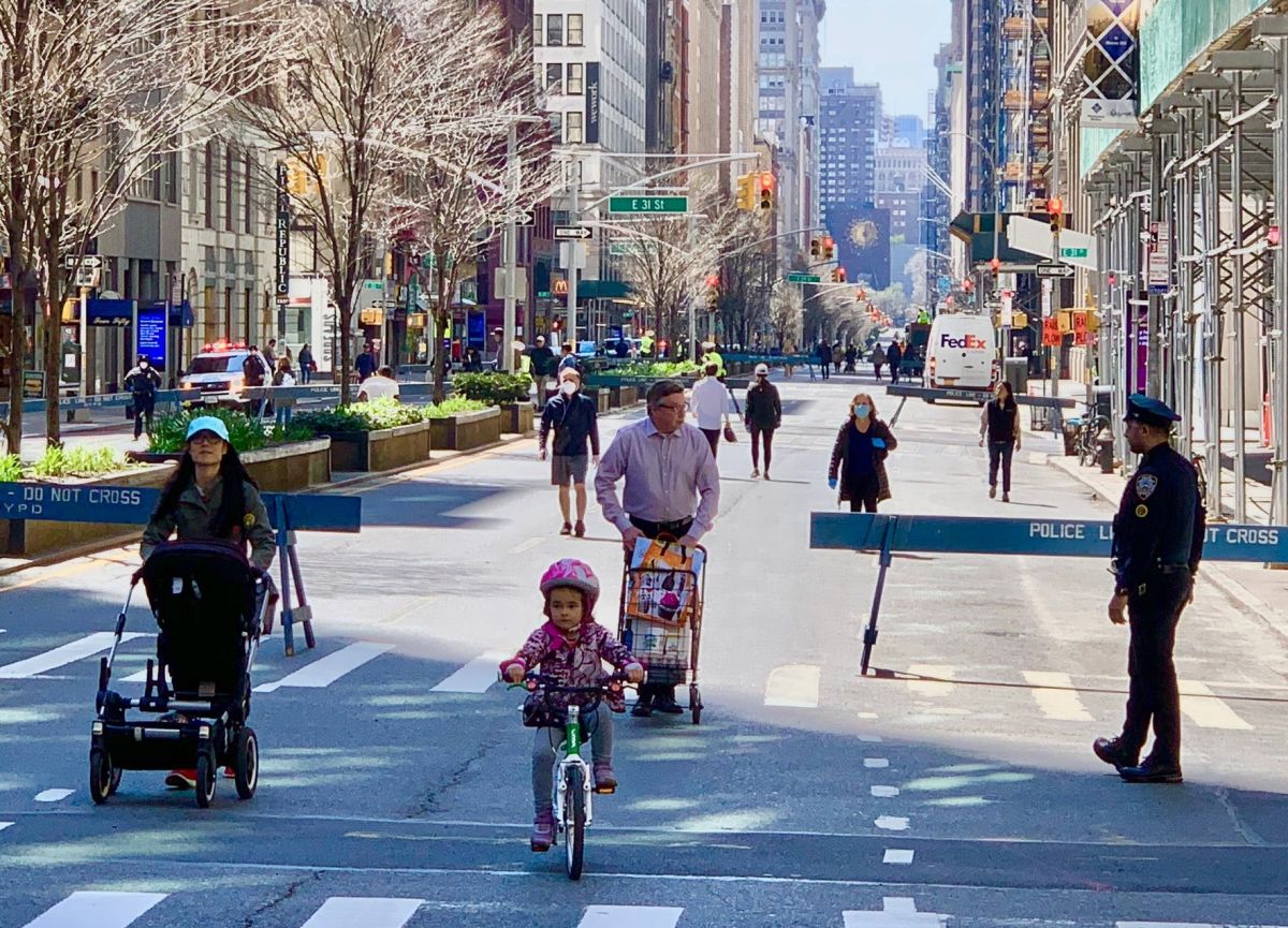 Expand ‘Summer Streets’ program from Brooklyn Bridge to East Harlem