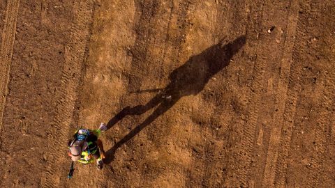 El fondista cambió el Maratón des Sables por su departamento en Vladivostok. 