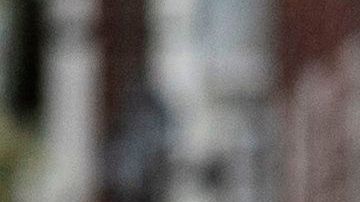 people in need line up at a food distribution center organised by New York Assembly member Catalina Cruz and World Central Kitchen in the Corona neighbourhood of Queens amid the Covid-19 pandemic on April 29, 2020 in New York City. (Photo by Johannes EISELE / AFP) (Photo by JOHANNES EISELE/AFP via Getty Images)