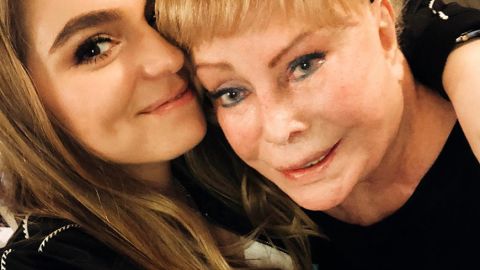 Sofía Castro y su abuela Socorro