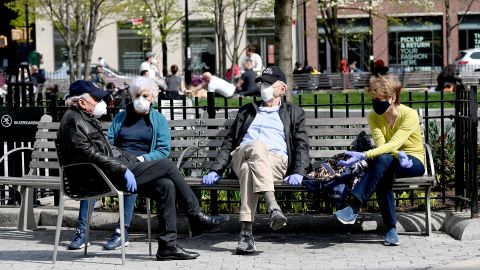 Las máscaras serán repartidas principalmente en los parques donde más se concentra la gente.