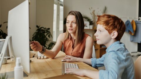 Si tienes oportunidad, involucra a tus hijos en tus actividades profesionales.