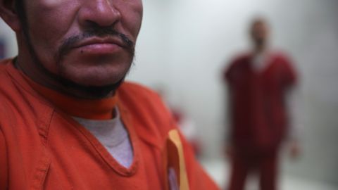 Detenidos por ICE en riesgo de contagio.
