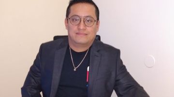 Adrián Hernández, originario de México y padre de familia.