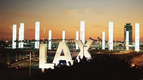 La entrada del Aeropuerto Internacional de Los Ángeles, LAX. Foto de archivo.