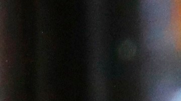 New York (United States), 28/04/2020.- A patient is transported by a paramedic to a waiting ambulance in New York, USA, 28 April 2020. New York City remains the epicenter of the coronavirus outbreak in the USA, as countries around the world are taking measures to stem the spread of the SARS-CoV-2 coronavirus, which causes the COVID-19 disease. (Estados Unidos, Nueva York) EFE/EPA/Peter Foley