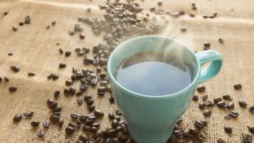 La cafeína y los polifenoles del café tienen efectos en tu cuerpo.