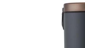 Cesto de basura Elama / Cortesía: homedepot.com