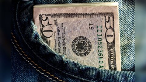 Puedes gastar el dinero del estímulo de la manera que tú quieras.