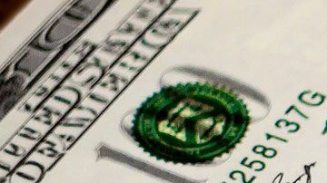 No te gastes este dinero equivocadamente.