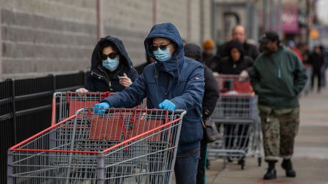 Costco hace un cambio más a sus políticas para disminuir la propagación del virus.