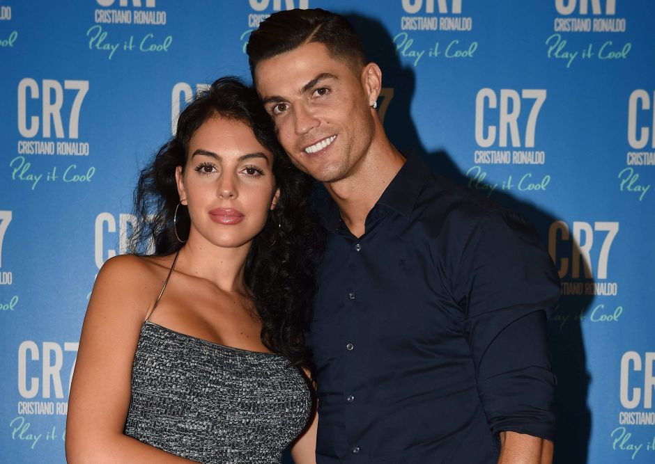 Cristiano Ronaldo comparte tierna foto en la cama con sus hijos y Georgina Rodríguez