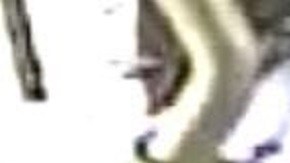 La adolescente sigue siendo buscada.