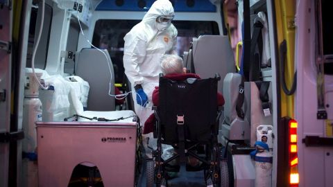 Más de 200 asilos reportaron al menos un caso de coronavirus.