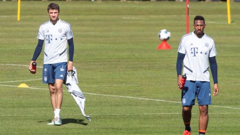 Equipos como el Bayern Munich y el Schalke 04 ya se encuentran entrenando en grupos pequeños y guardando el distanciamiento social.