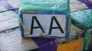 Los paquetes de cocaína estaban marcado con las letras "AA".