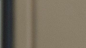 Con las nuevas reglas una gran cantidad de clientes están haciendo largas colas para entrar a las sucursales.