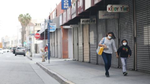 Los jóvenes también son vulnerables a COVID-19.