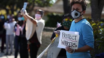 California Nurses Association Rallies For Safer Working Conditions During COVID-19 Pandemic