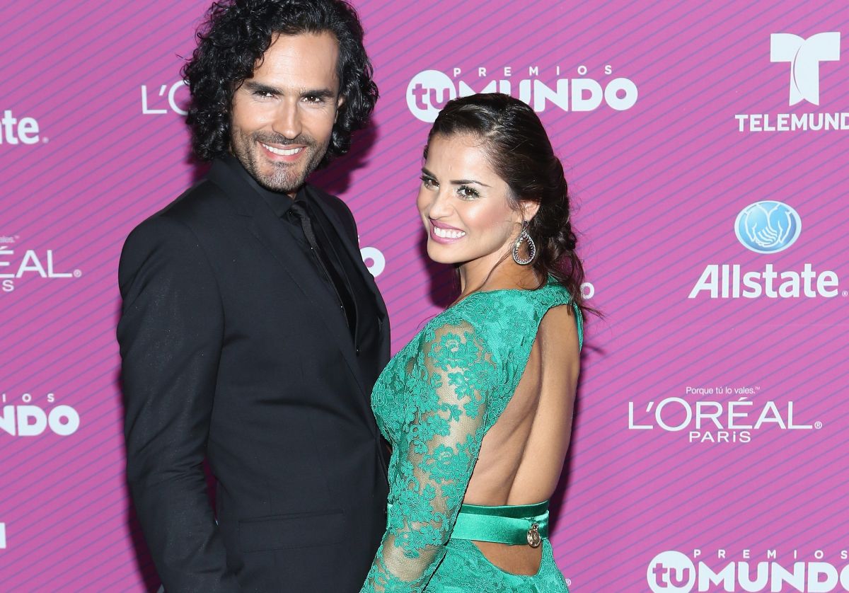 El actor Fabián Ríos junto a su esposa Yuly Ferreira. 