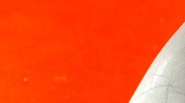 El entrenador mandó fotografías e su cuerpo y ofreció dinero a cambio de relaciones sexuales.