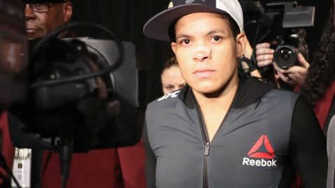 Amanda Nunes es una de las cuatro estrella de UFC en tener dos títulos de manera simultánea: el cetro gallo y pluma.