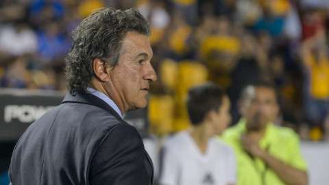 Rubén Romano fue cesado del Atlas. Azael Rodriguez/Getty Images
