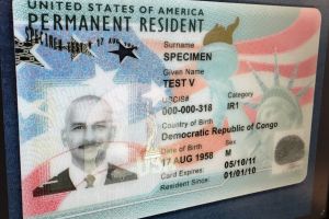 USCIS extiende periodo de validez de reporte médico de inmigrantes que solicitan 'green card'