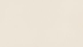 El hummus resulta mucho más saludable comerlo con vegetales en vez que con chips de pan de pita.