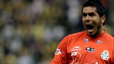 El portero Oswaldo Sánchez, de 39 años, señaló que si México gana la Copa Oro a situación se tranquilizaría. Es momento de mantener la calma y de apoyar.