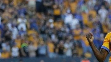 El delantero de los TIgres se solidariza con la población de su país.