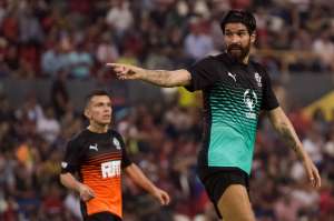 Nueva “locura” viral: Sebastián Abreu protagonizó un momento gracioso al anunciarse como titular en el equipo que dirige