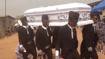 En Ghana se gasta más por los funerales que en las bodas.