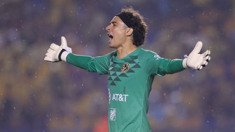 Guillermo Ochoa volvió al América con una alta expectativa (y un sueldazo).