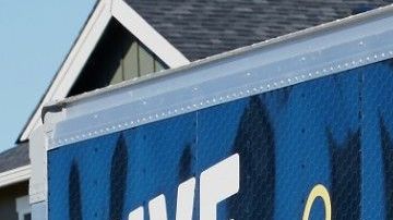 Empresas de mudanza toman medidas de seguridad para evitar contagios de coronavirus.