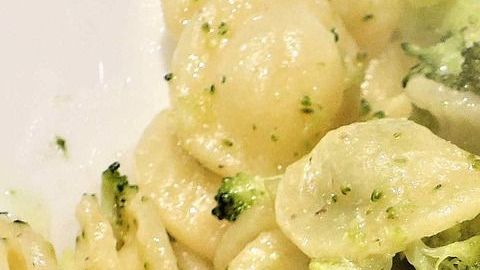 pasta-brócoli-pollo-pixel1 en Pixabay
