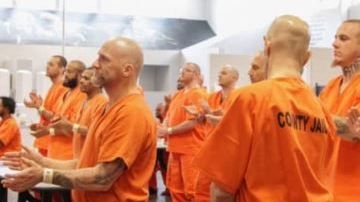 Prisioneros de un centro de reclusión de los Estados Unidos. Foto de archivo.