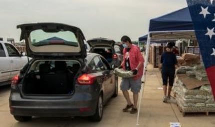 La fila fue larga en San Antonio.