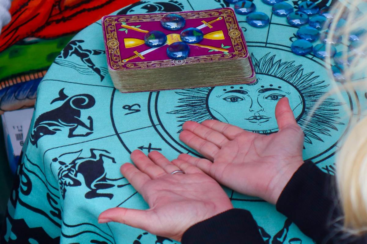Qué tienes que saber antes de ir a una lectura de tarot por primera vez ...