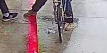 Foto captura de cámara de vigilancia cortesía del Departamento de Policía de Santa Ana.