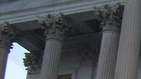 Rivera al centro, abrazado por Ubieta, en el Capitolio, 2012