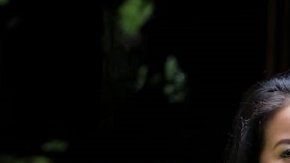 Sita Tyasutami (izquierda), Maria Darmaningsih (centro) y Ratri Anindyajati (derecha) dicen que la covid-19 cambió sus vidas para siempre.