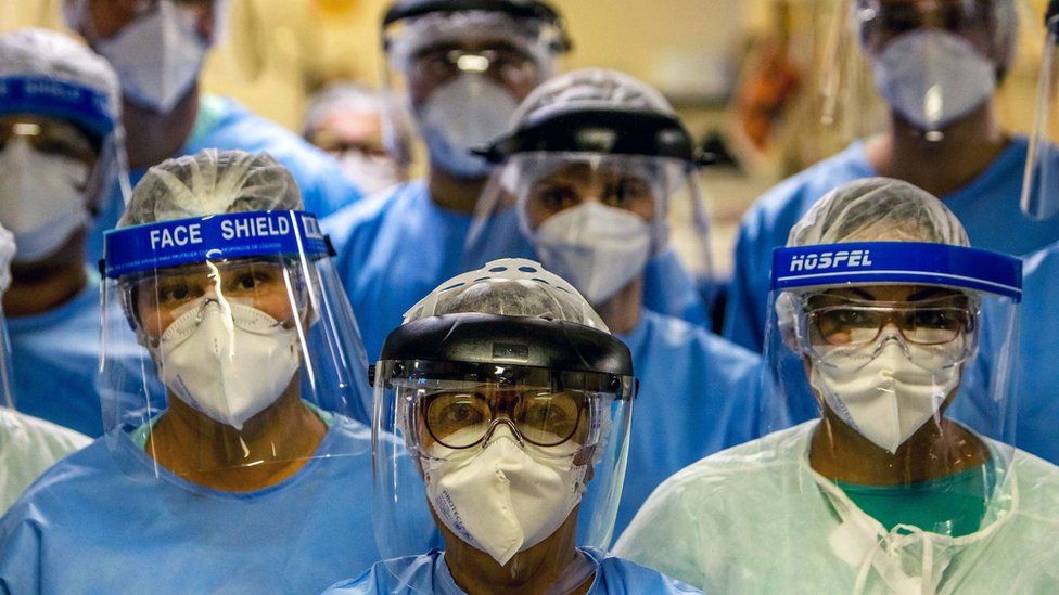 Los médicos están en la primera línea de batalla frente al coronavirus en América Latina.