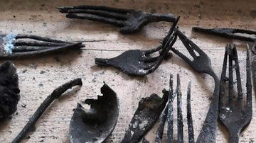 Los prisioneros escondieron decenas de artículos, incluidos cubiertos, tijeras y trozos de cuero.