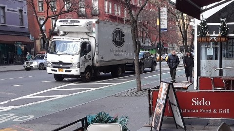 No todos tiene permiso para servir afuera