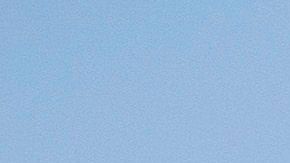 Huntington Beach (United States), 02/05/2020.- Huntington Beach police officer asks two men to leave as the beach is closed amid the coronavirus pandemic in Huntington Beach, California, USA, 02 May 2020. California Governor Gavin Newsom ordered the closure of all beaches to avoid large gathering. (Estados Unidos) EFE/EPA/ETIENNE LAURENT