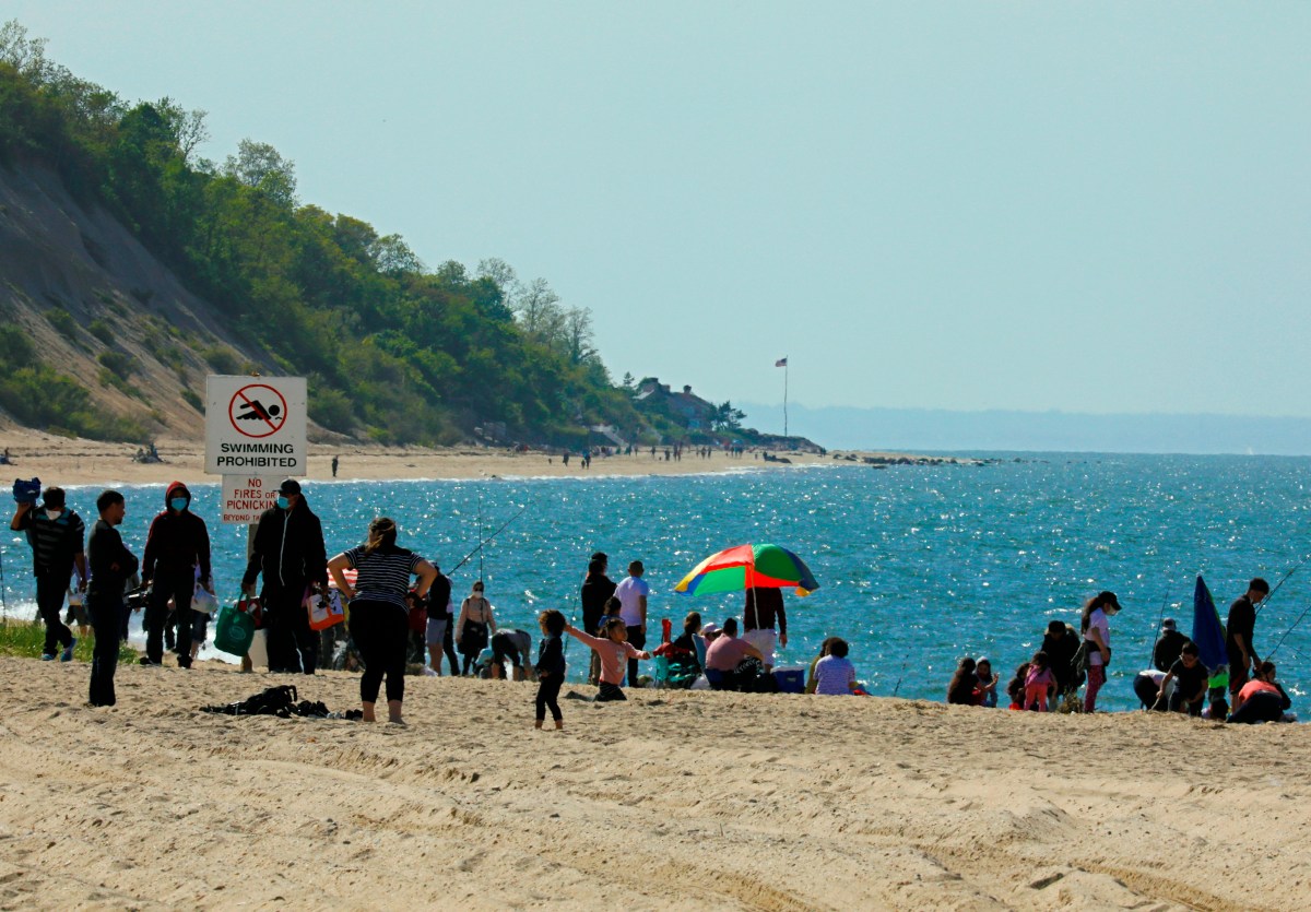 Playas de Nueva York abren desde este sábado hasta el 8 de septiembre sólo cuando hay salvavidas y buen clima