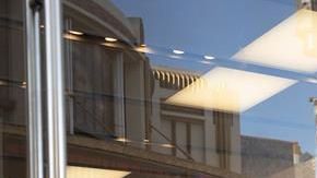 Saqueo en una tienda Apple en el oeste de Los Ángeles.