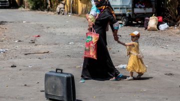 Millones de personas en la India están teniendo que moverse a sus hogares en situaciones precarias.