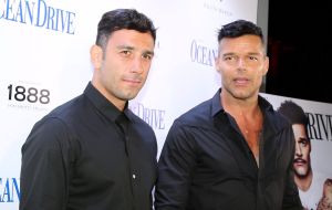 Las brutales críticas contra Ricky Martin por besar a su pareja en video de Residente